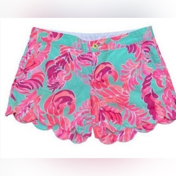 Lilly Pulitzer Scalloped Buttercup Shorts in Pink Flamingo - Picture 1 of 10